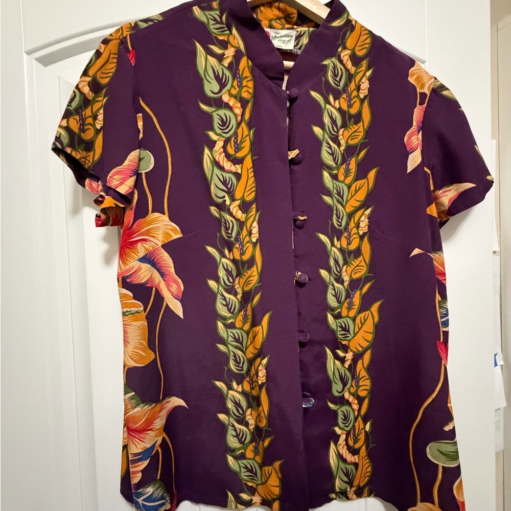 Vintage Hilo Hattie Purple Floral Women’s Button Down Shirt
